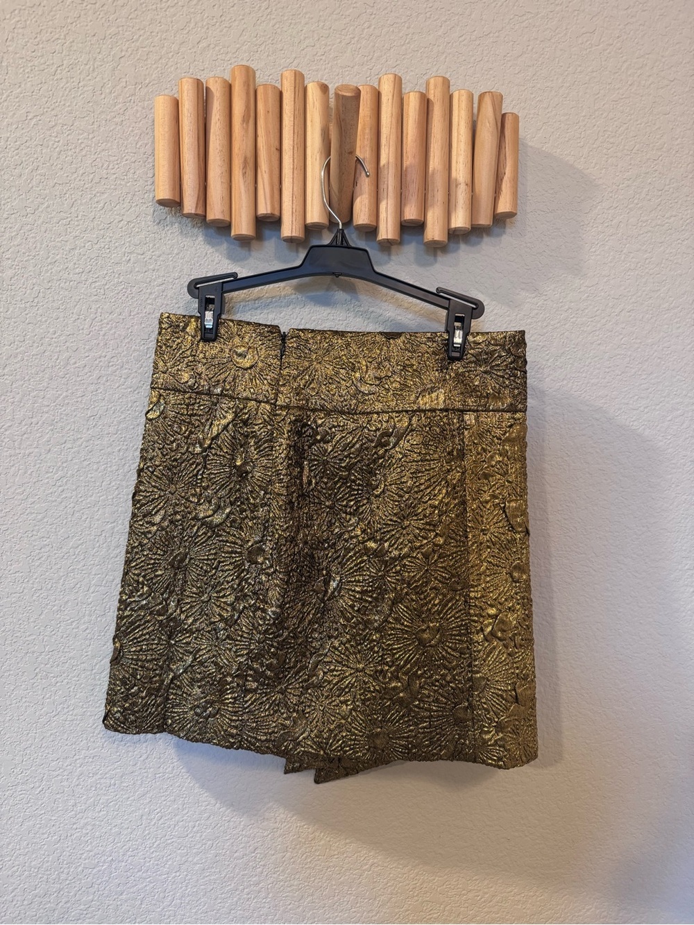 NWT Gold Metallic Floral Jacquard Mini Skirt with Statement Bow | Party Holiday - Picture 5 of 12